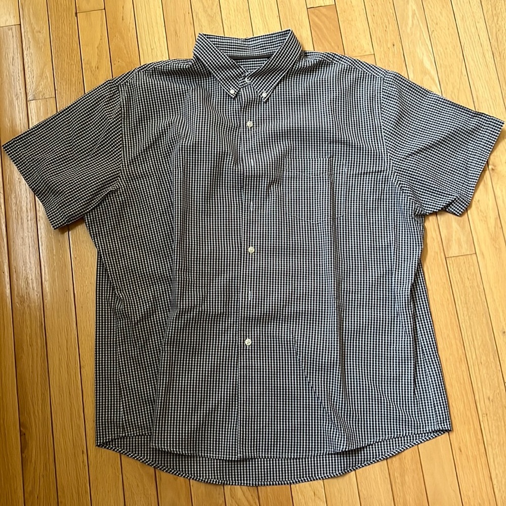 Short Sleep Button Up shirt